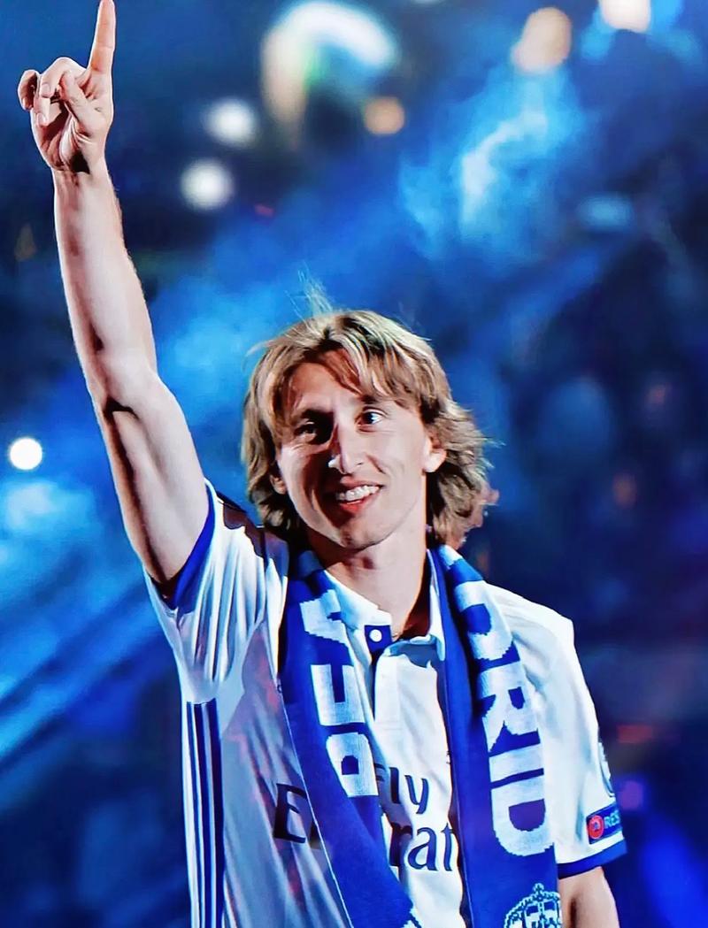 记者：库巴西在周中欧国联受伤，不会出战对阵奥萨苏纳的补赛