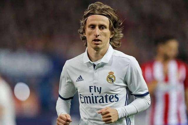 友谊赛成友尽赛！拜仁5-0萨尔茨堡红牛 卡尔造三球 迪亚斯两助攻